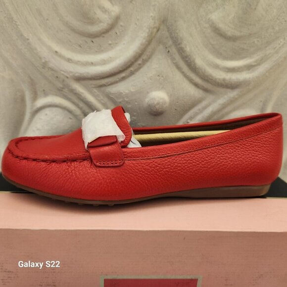 Kate Spade "Camellia" pebble leather red loafers. NIB. Size 5 - Picture 1 of 11